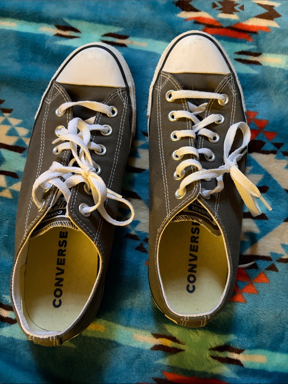 Converse Low Top Sneakers Gray with White Details